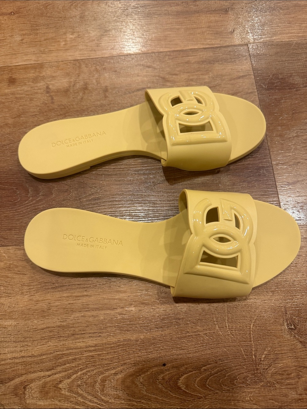 size 39 dolce & Gabbana Banana Yellow Logo Slide Sandals - Picture 3 of 13